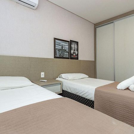 Boulevard 224D - Excelente Apartamento Em Condominio De Luxo No Centro De Bombinhas - Piscina - Jacuzzi - Academia - Portaria 24H. Kültér fotó