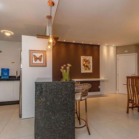 Boulevard 224D - Excelente Apartamento Em Condominio De Luxo No Centro De Bombinhas - Piscina - Jacuzzi - Academia - Portaria 24H. Kültér fotó