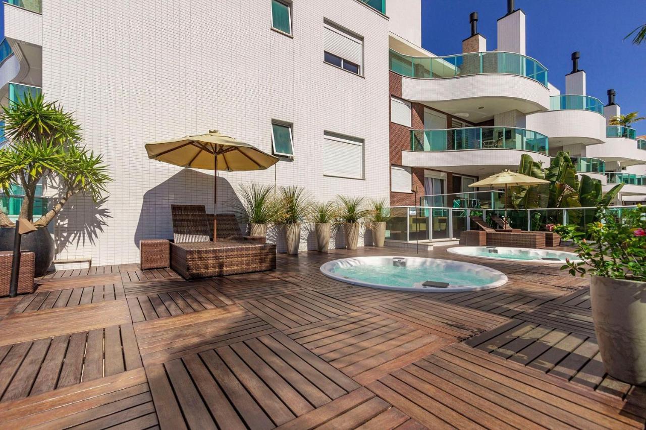 Boulevard 224D - Excelente Apartamento Em Condominio De Luxo No Centro De Bombinhas - Piscina - Jacuzzi - Academia - Portaria 24H. Kültér fotó