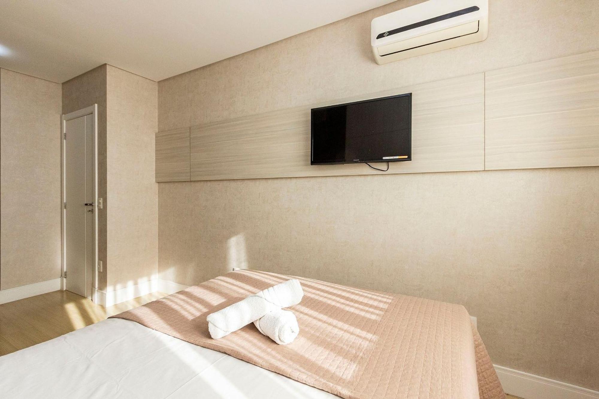 Boulevard 224D - Excelente Apartamento Em Condominio De Luxo No Centro De Bombinhas - Piscina - Jacuzzi - Academia - Portaria 24H. Kültér fotó