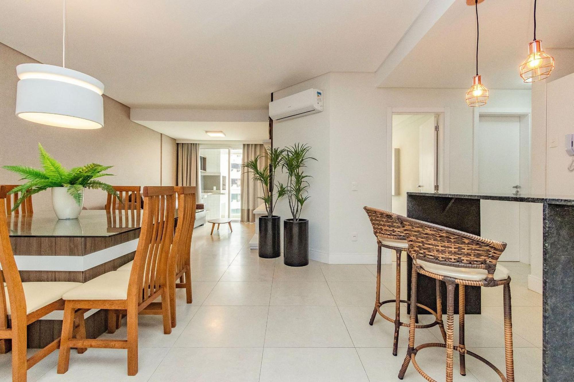 Boulevard 224D - Excelente Apartamento Em Condominio De Luxo No Centro De Bombinhas - Piscina - Jacuzzi - Academia - Portaria 24H. Kültér fotó