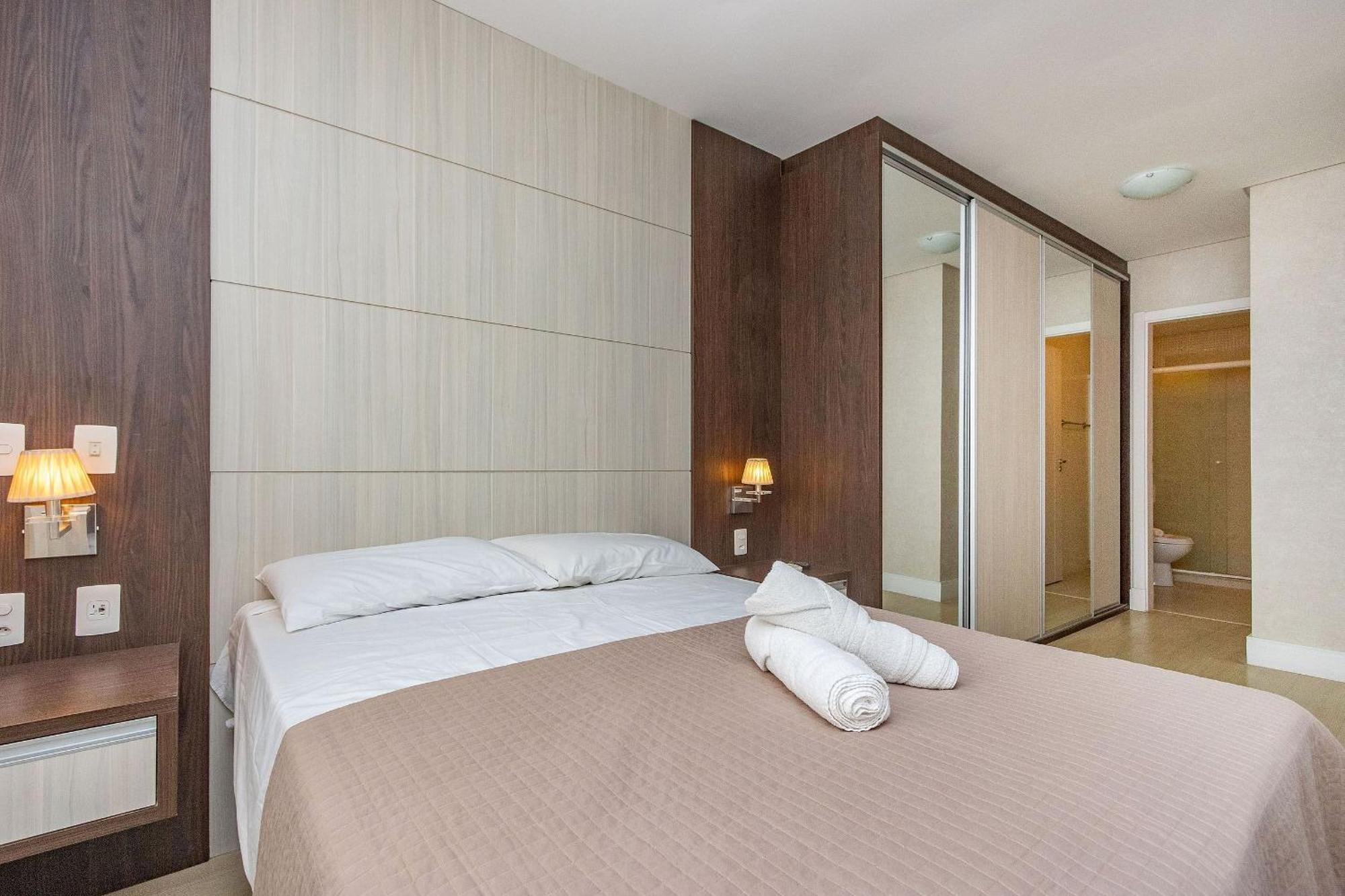 Boulevard 224D - Excelente Apartamento Em Condominio De Luxo No Centro De Bombinhas - Piscina - Jacuzzi - Academia - Portaria 24H. Kültér fotó