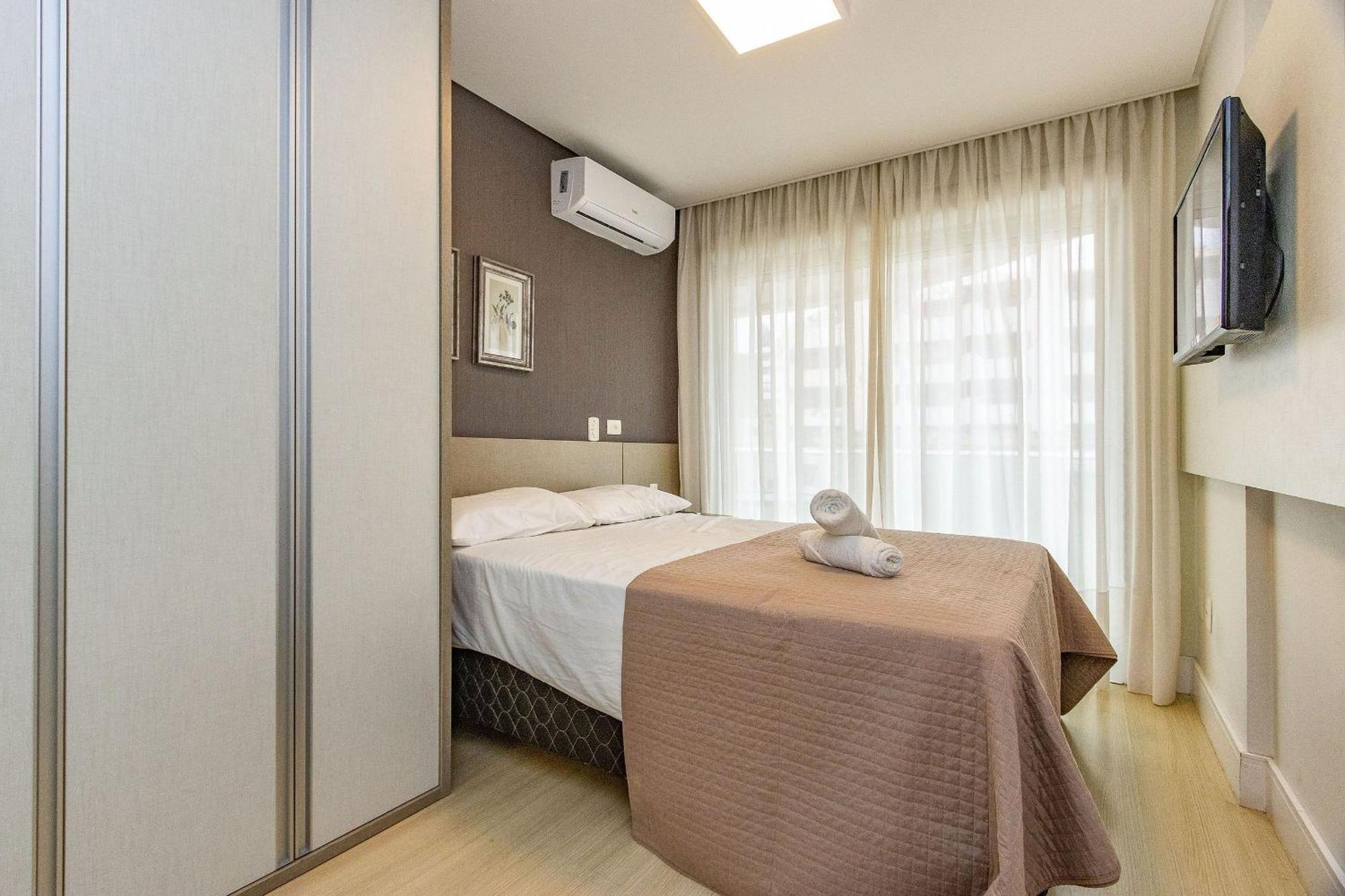 Boulevard 224D - Excelente Apartamento Em Condominio De Luxo No Centro De Bombinhas - Piscina - Jacuzzi - Academia - Portaria 24H. Kültér fotó